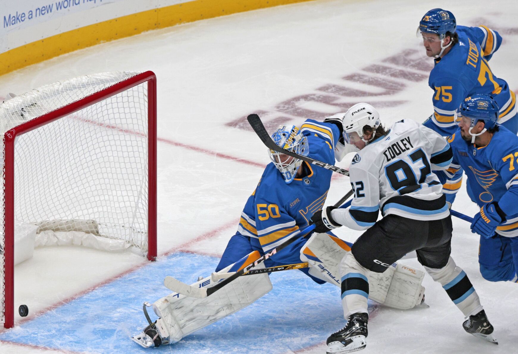 Blues host the Mammoth